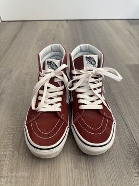 Vans High-Top Sneakers in Burgundy and White